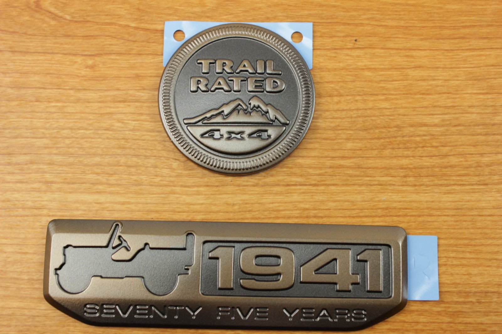 Amazon | Jeep Wrangler Willy 's 75th Anniversary Editionエンブレム